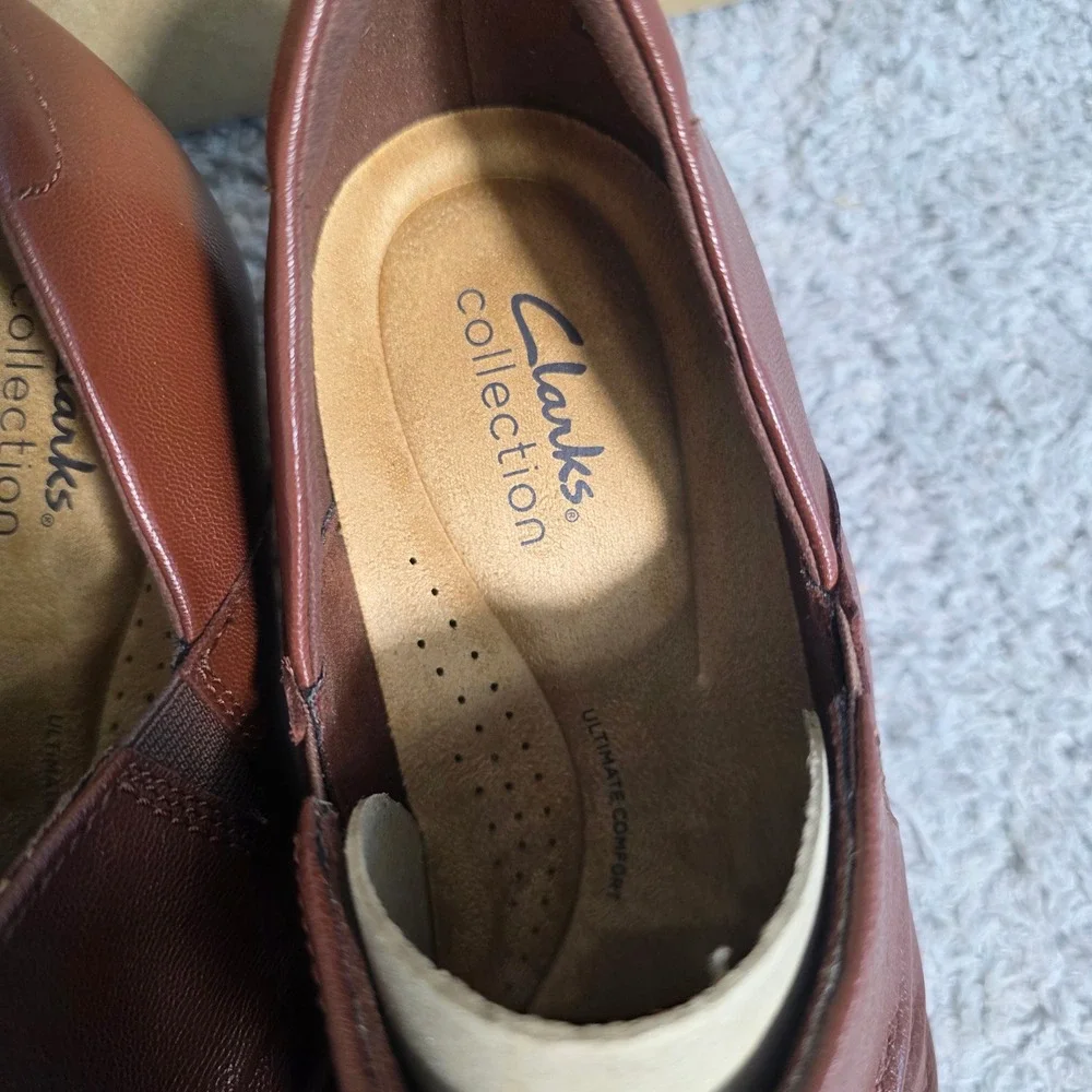 Clarks Emily2 Cove Brown Leather Ankle Shooties Booties‎ Loafers Women 11M NEW